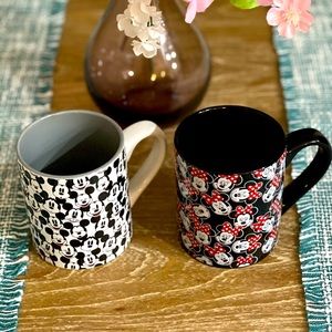 Minnie and mickey mouse mug set